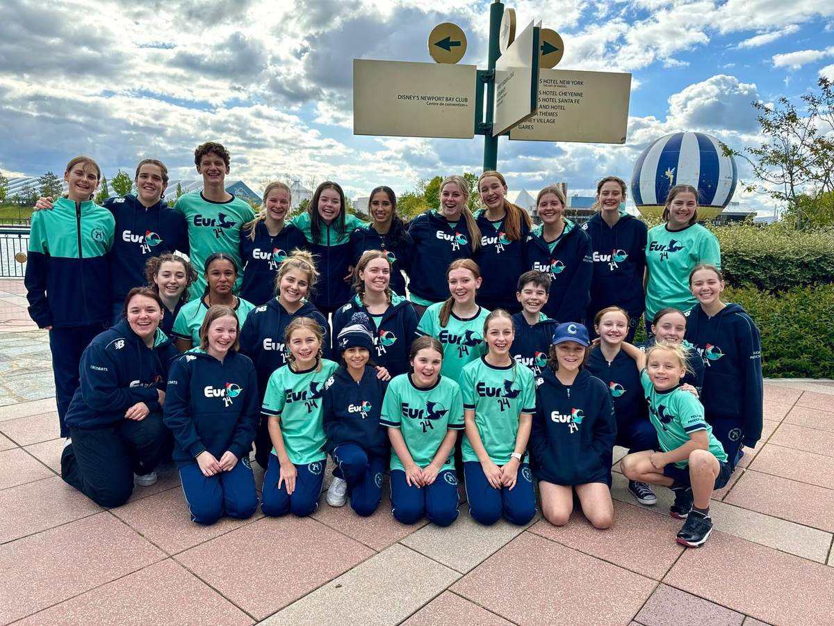 Pelican performers at Disneyland Paris on the 2024 Europe tour